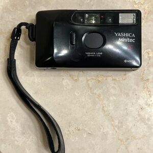 Yashica Minitech AF